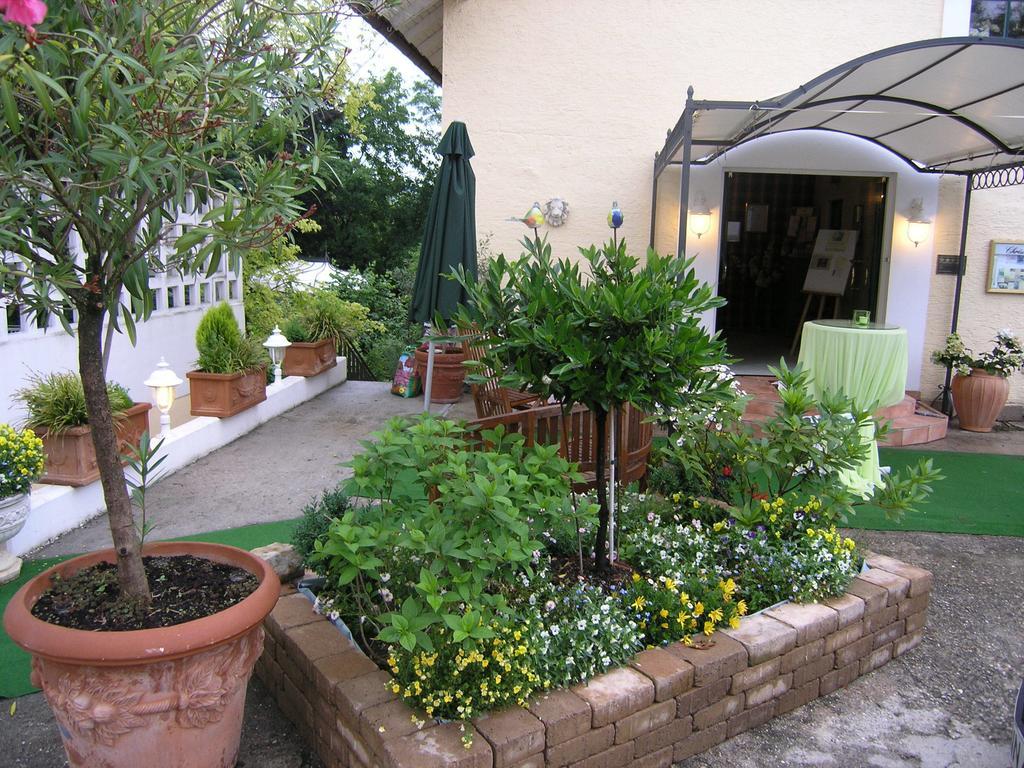 Christian Gartenhotel Nieder-Olm  ภายนอก รูปภาพ