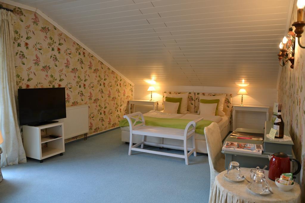 Christian Gartenhotel Nieder-Olm  ภายนอก รูปภาพ